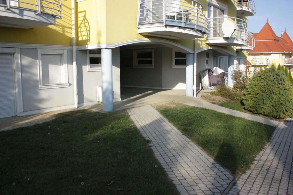 Lila Apartman Heviz Exterior photo