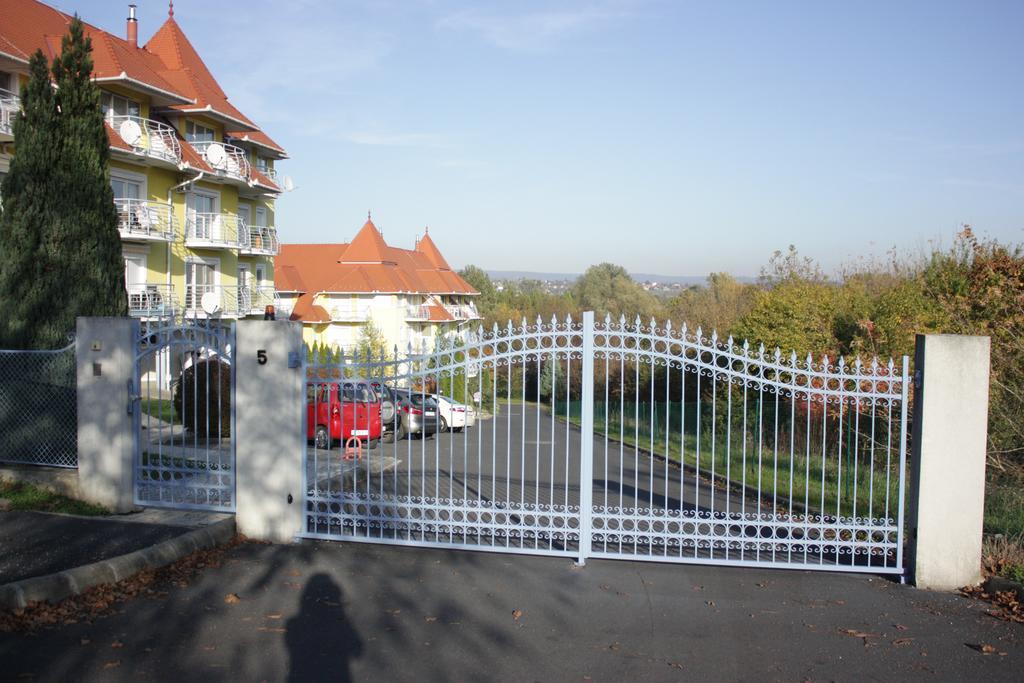 Lila Apartman Heviz Exterior photo